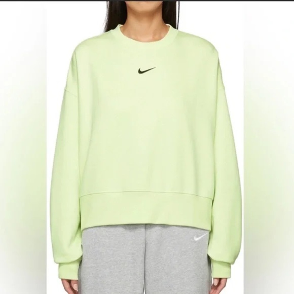 Nike Women's‎ Essentials Crew Sweat in Seafoam/Black Size M